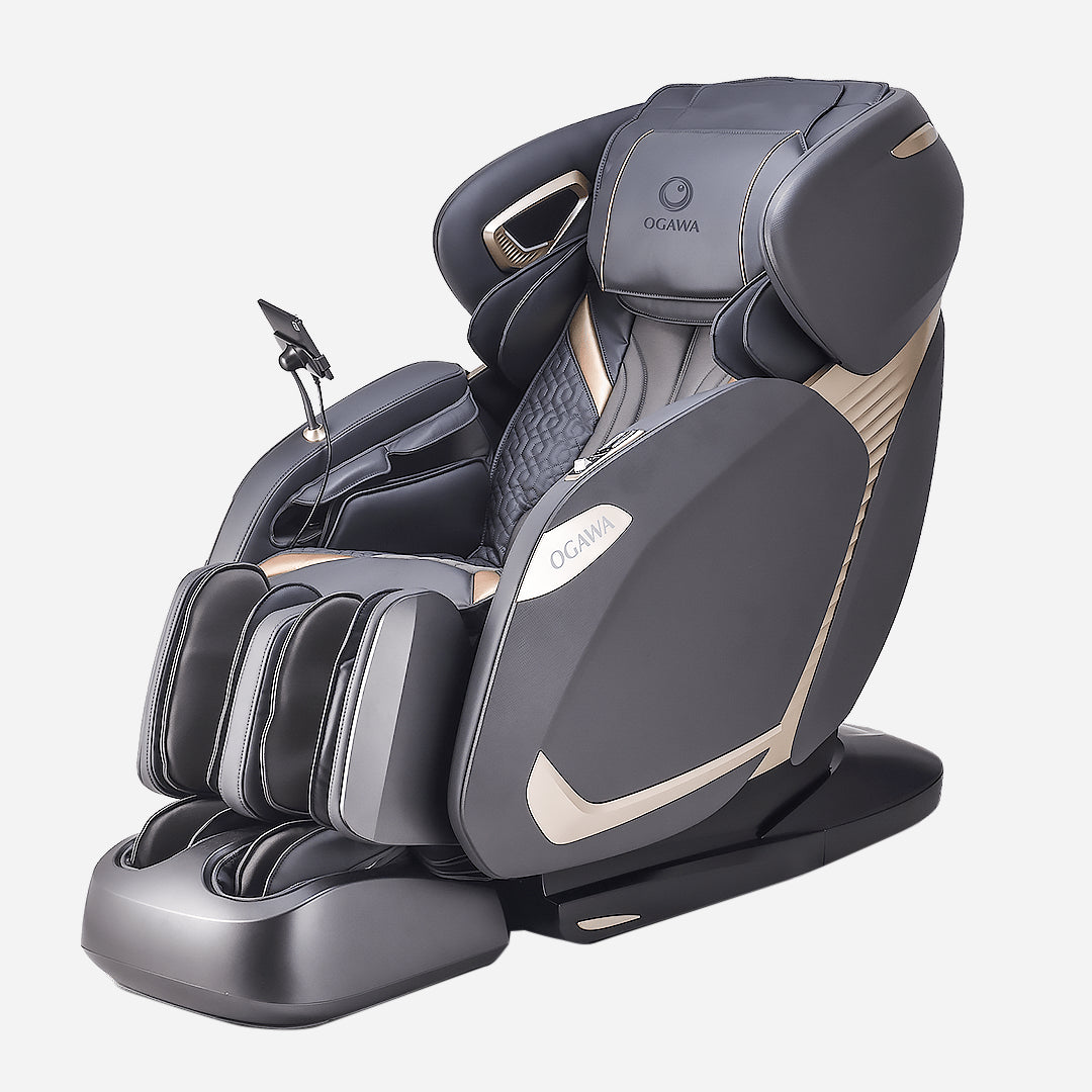 Meister massage chair with OVERSEER therapy technology 